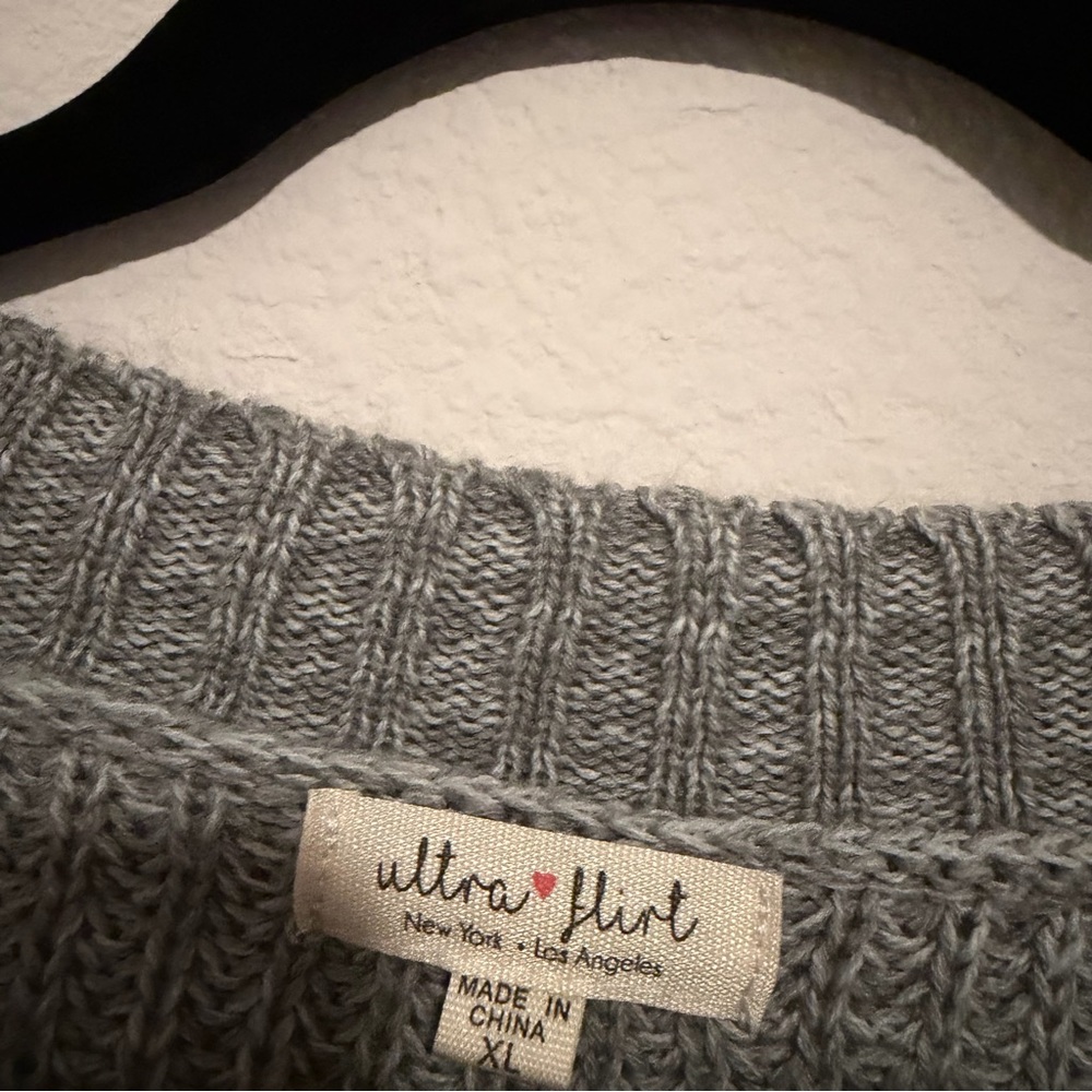 Ultra flirt Sweater gray with Red Accent xl - Picture 3 of 4